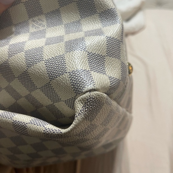 Louis Vuitton Artsy - Picture 8 of 10